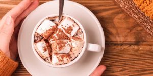 Chocolate quente cremoso para cafeterias